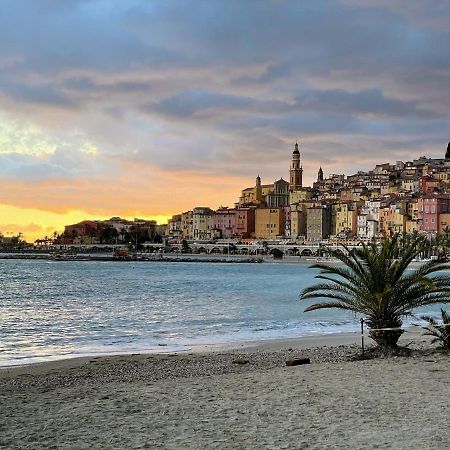 Regina Sur La Plage Menton Bagian luar foto