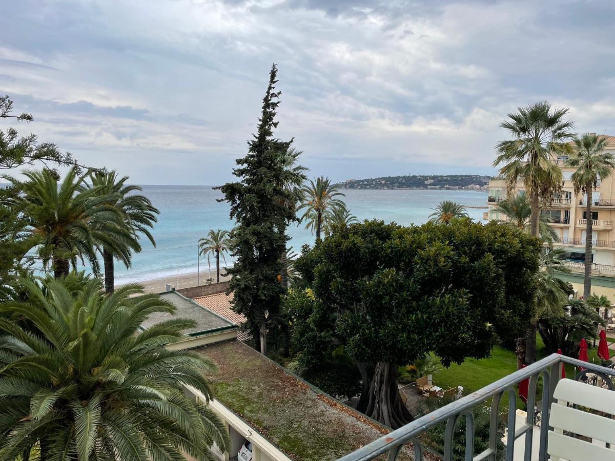Regina Sur La Plage Menton Bagian luar foto